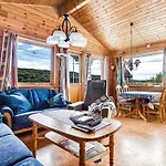 6 Person In Anneland-by Traum